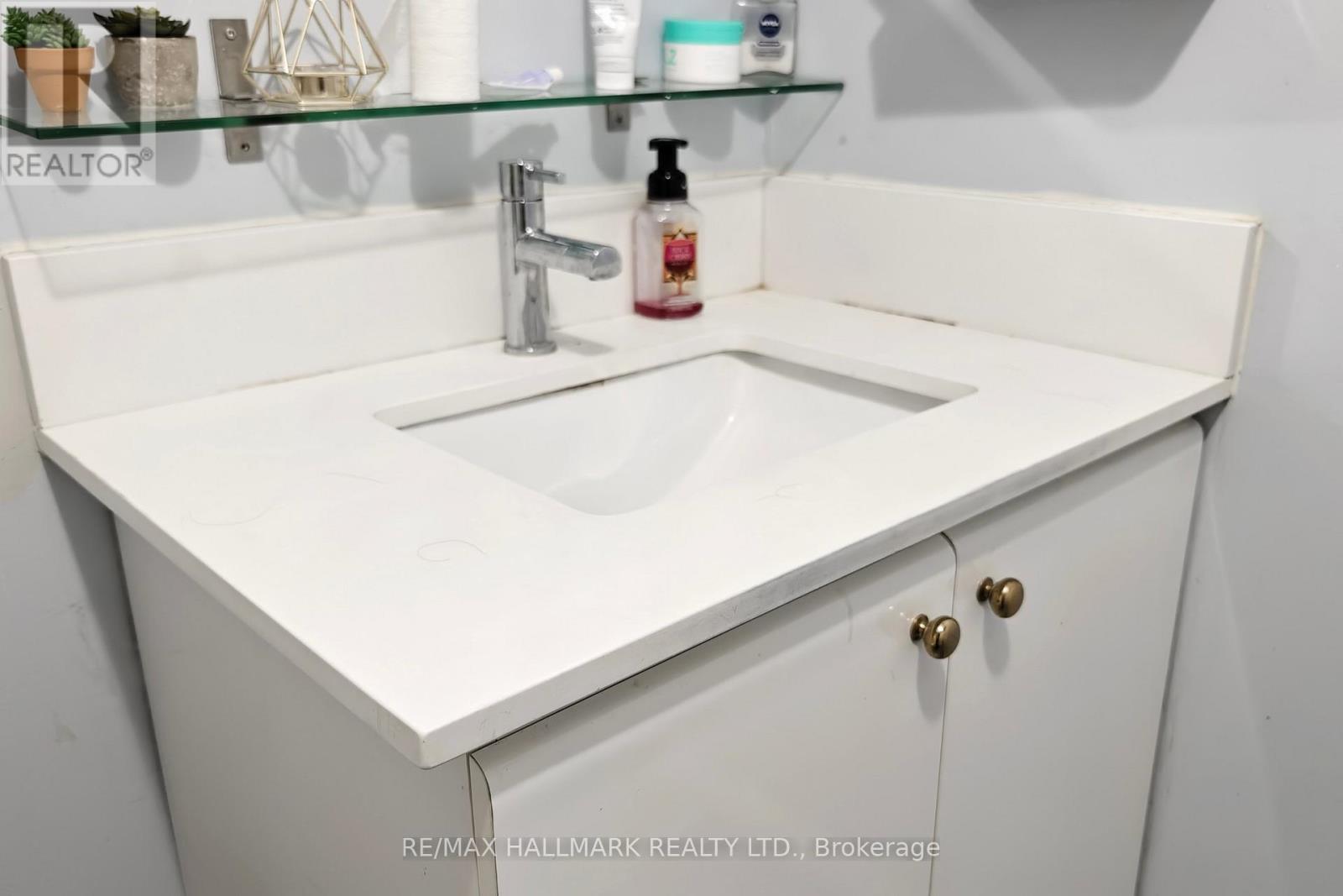 1285 Deer Run Drive, Mississauga (Creditview), Ontario  L5C 3P8 - Photo 15 - W12598106