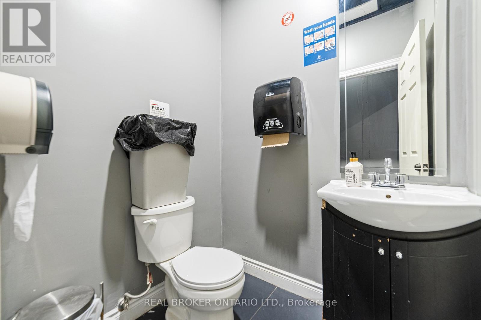 445 Concession Street, Hamilton, Ontario L9A 1C1 - Photo 23 - X12572746