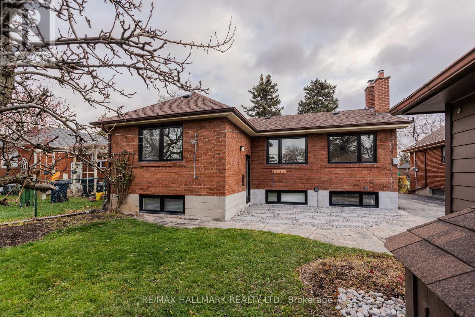 Bsmt - 44 Robertsfield Crescent, Toronto, Ontario  M1R 2X3 - Photo 2 - E12601048