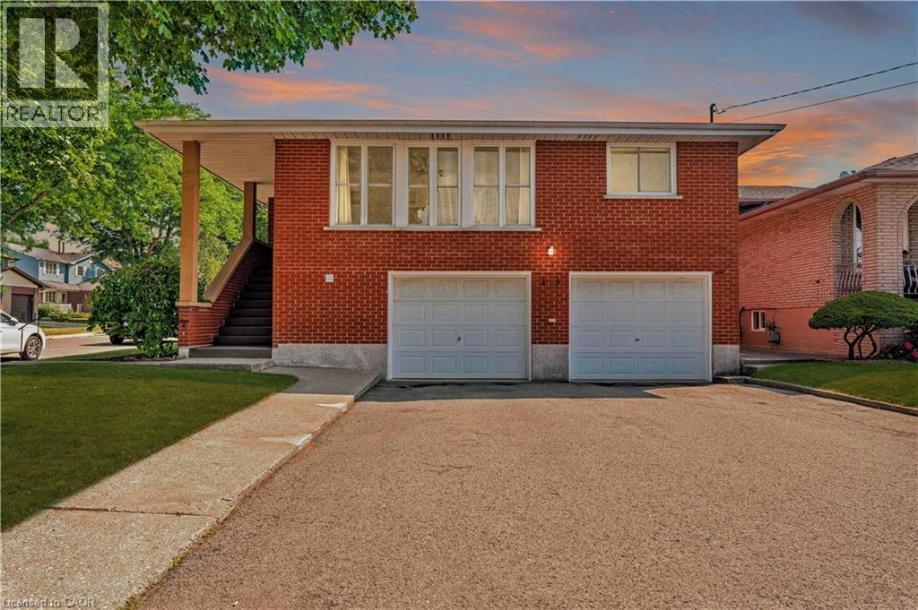 4 Beston Drive, Hamilton, Ontario  L8T 4V7 - Photo 3 - 40752485