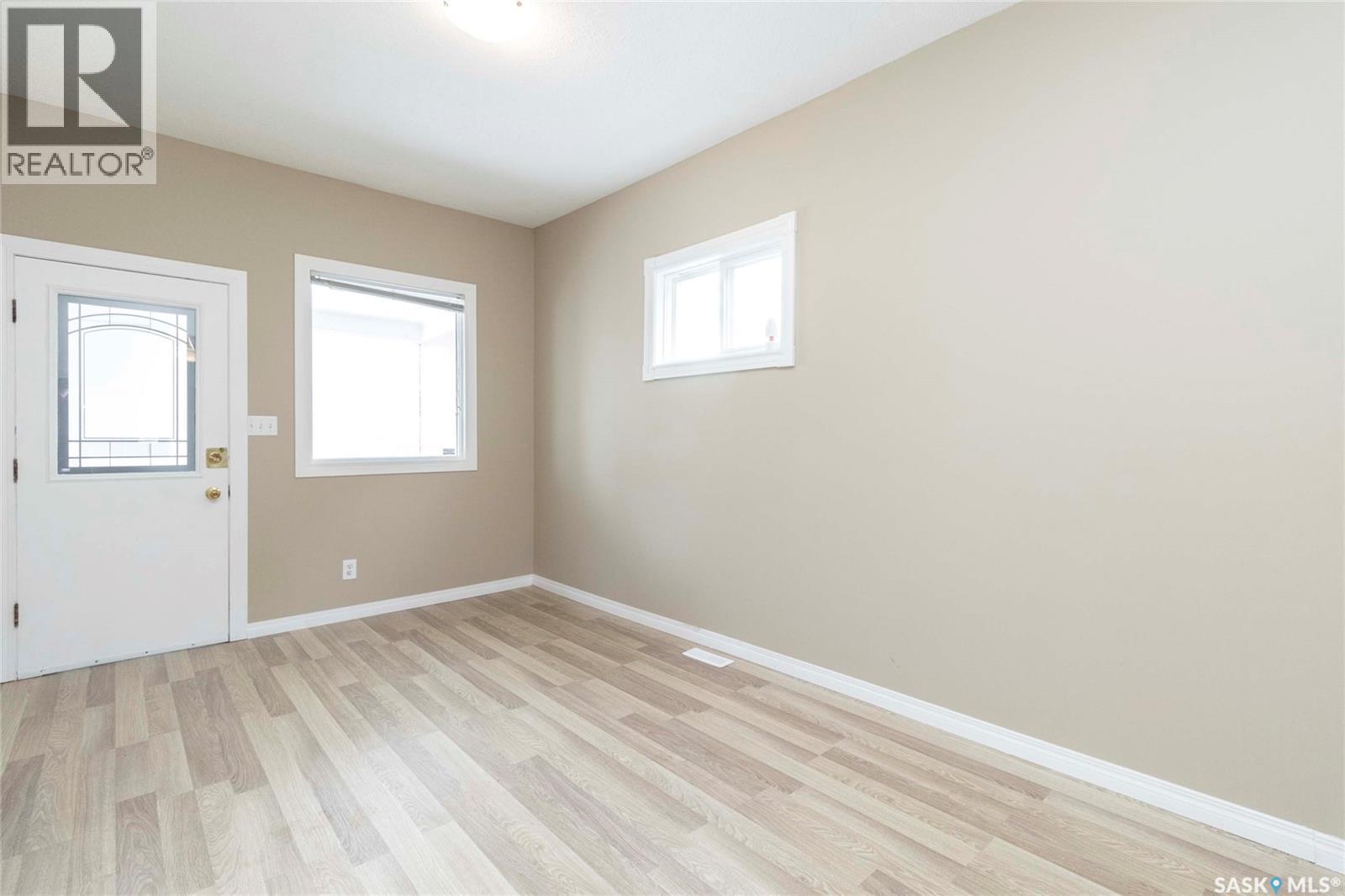 325 S Avenue S, Saskatoon, Saskatchewan  S7M 3A1 - Photo 9 - SK024536