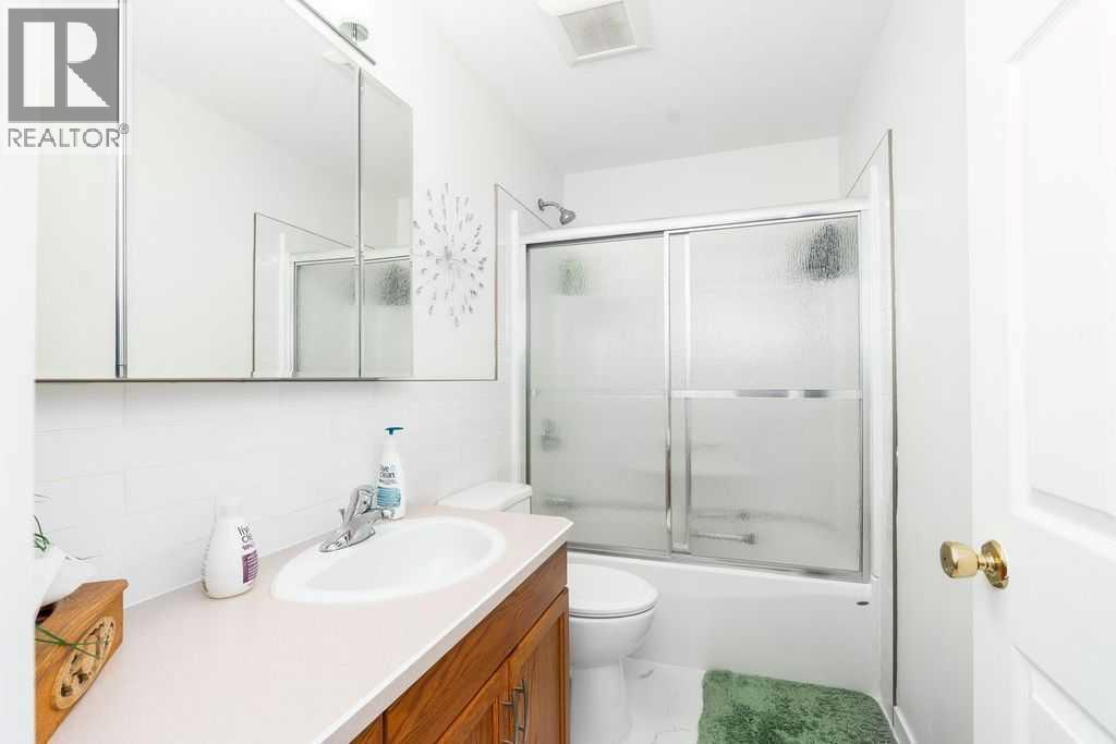 5704 35 Avenue, Camrose, Alberta  T4V 4N2 - Photo 23 - A2251353