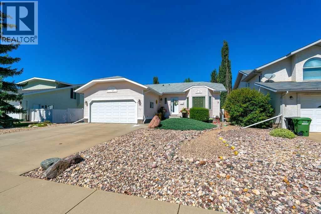 5704 35 Avenue, Camrose, Alberta  T4V 4N2 - Photo 34 - A2251353