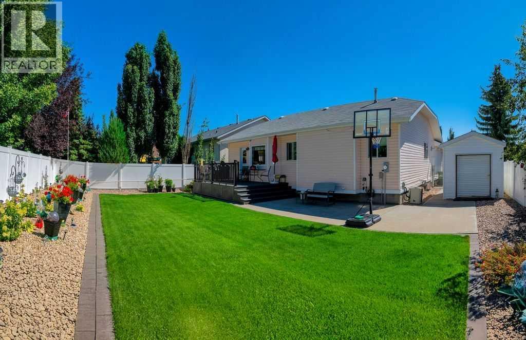 5704 35 Avenue, Camrose, Alberta  T4V 4N2 - Photo 9 - A2251353