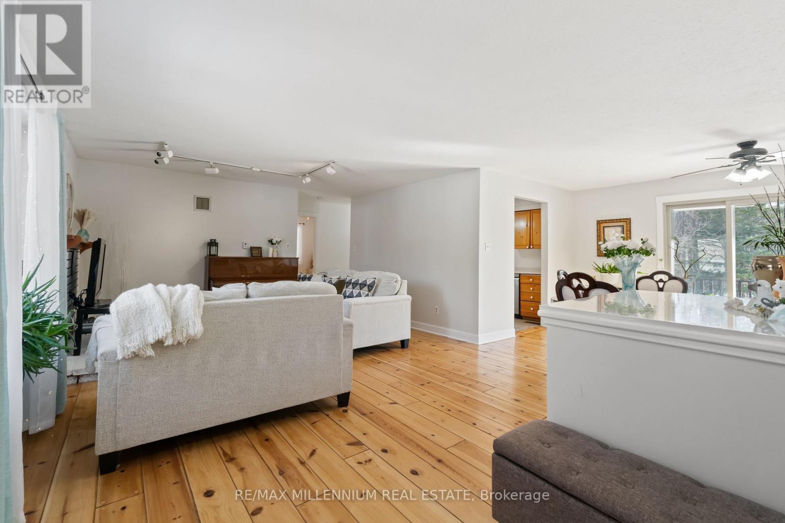 759 Chestnut Street, Innisfil, Ontario  L9S 2H8 - Photo 19 - N12601094