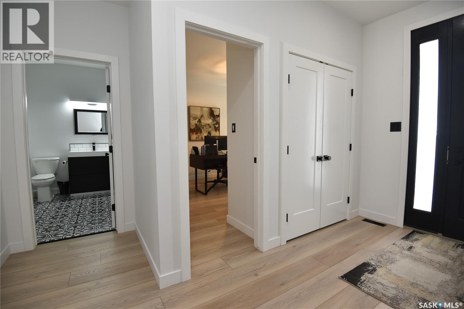 302 Coventry Crescent, Nipawin, Saskatchewan  S0E 1E0 - Photo 3 - SK025204