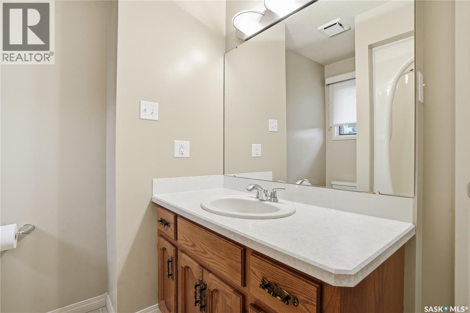 2626 Ehman Bay, Regina, Saskatchewan  S4V 0L6 - Photo 24 - SK025087