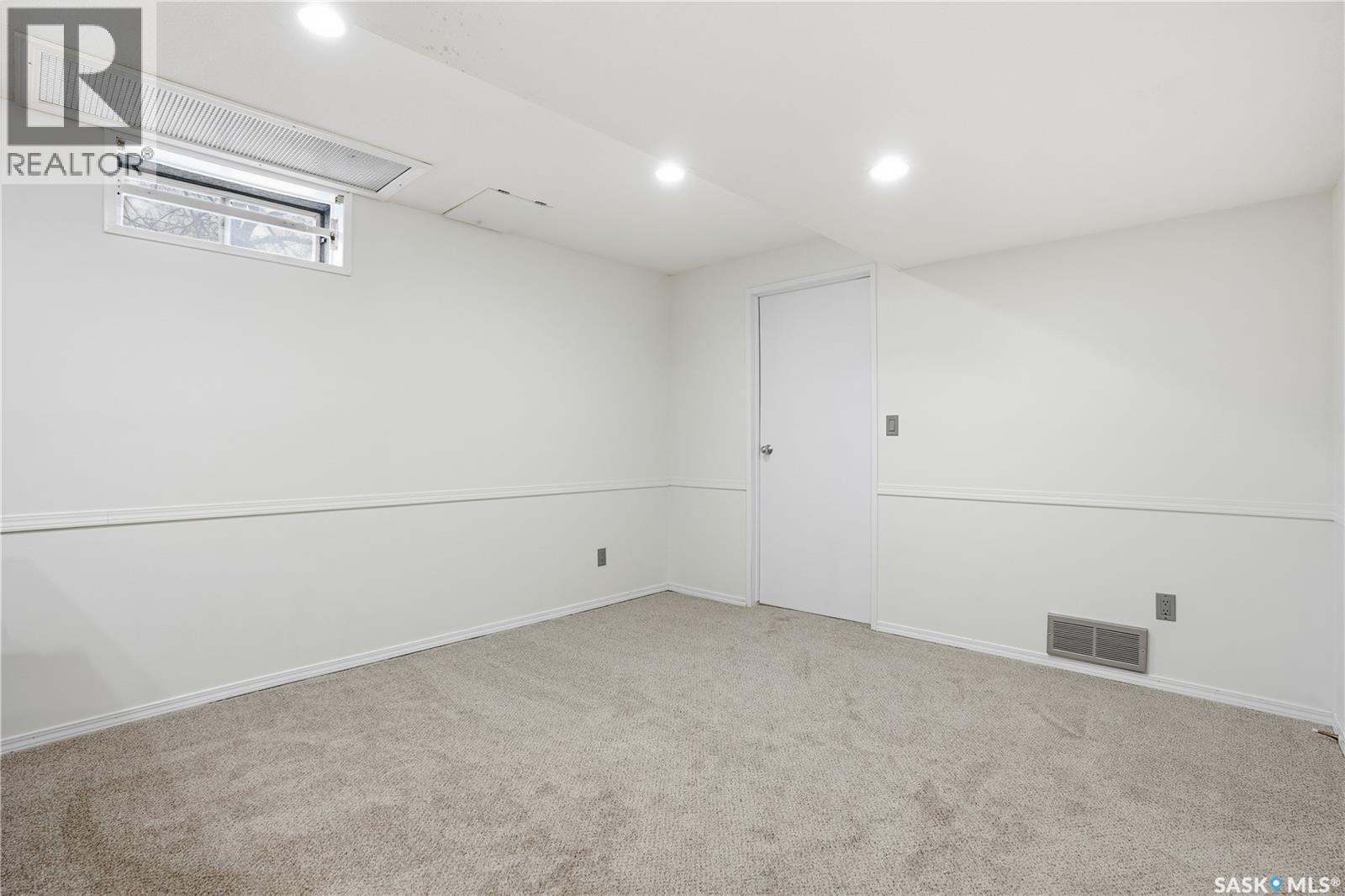 2626 Ehman Bay, Regina, Saskatchewan  S4V 0L6 - Photo 32 - SK025087