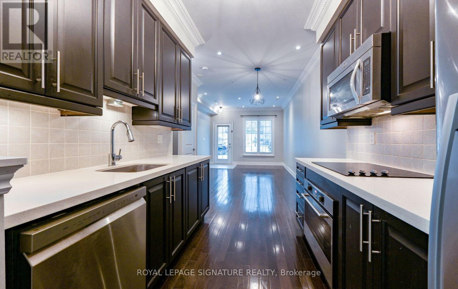 37 Hargrave Lane, Toronto, Ontario  M4N 0A4 - Photo 10 - C12601072