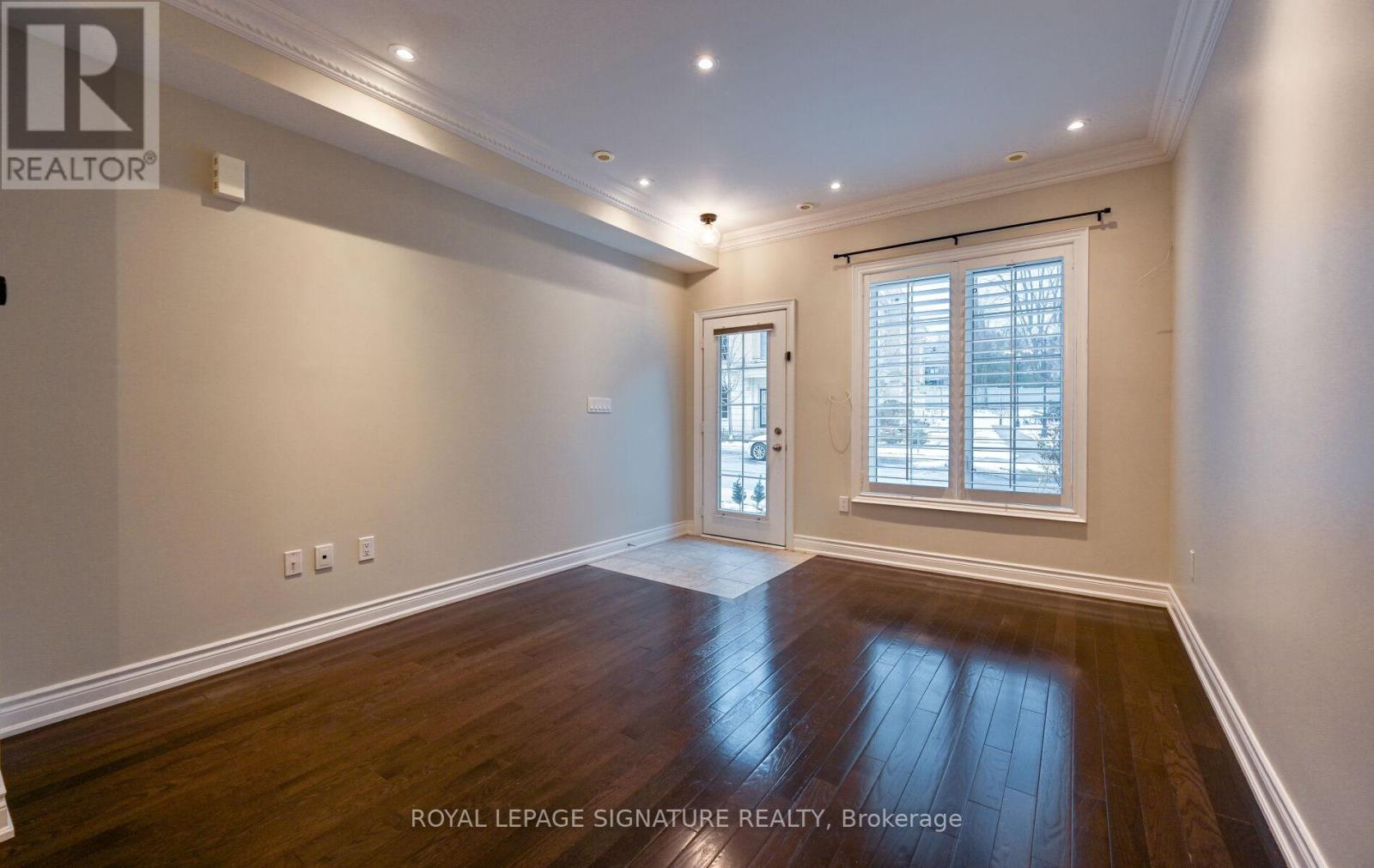 37 Hargrave Lane, Toronto, Ontario  M4N 0A4 - Photo 4 - C12601072