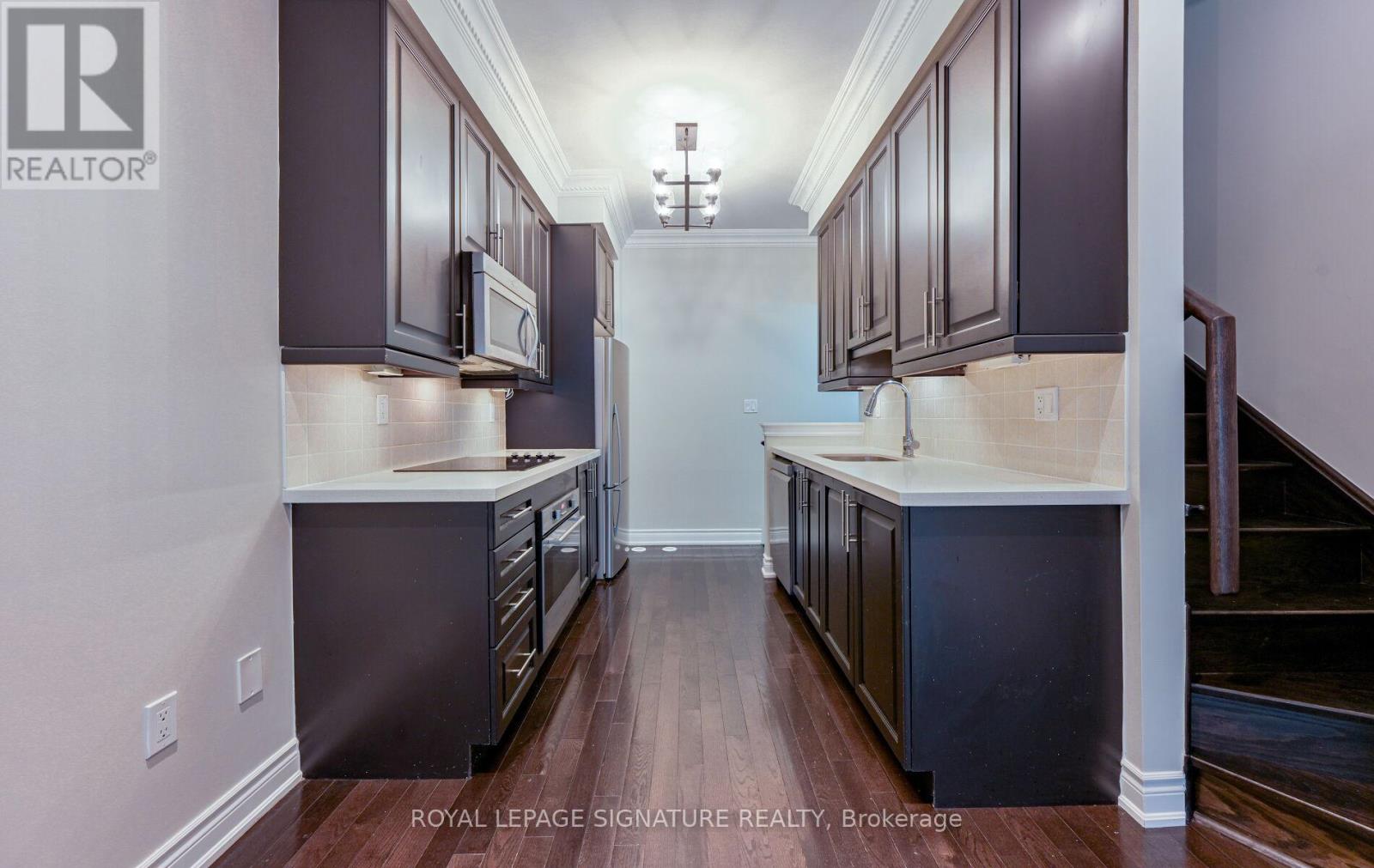 37 Hargrave Lane, Toronto, Ontario  M4N 0A4 - Photo 7 - C12601072