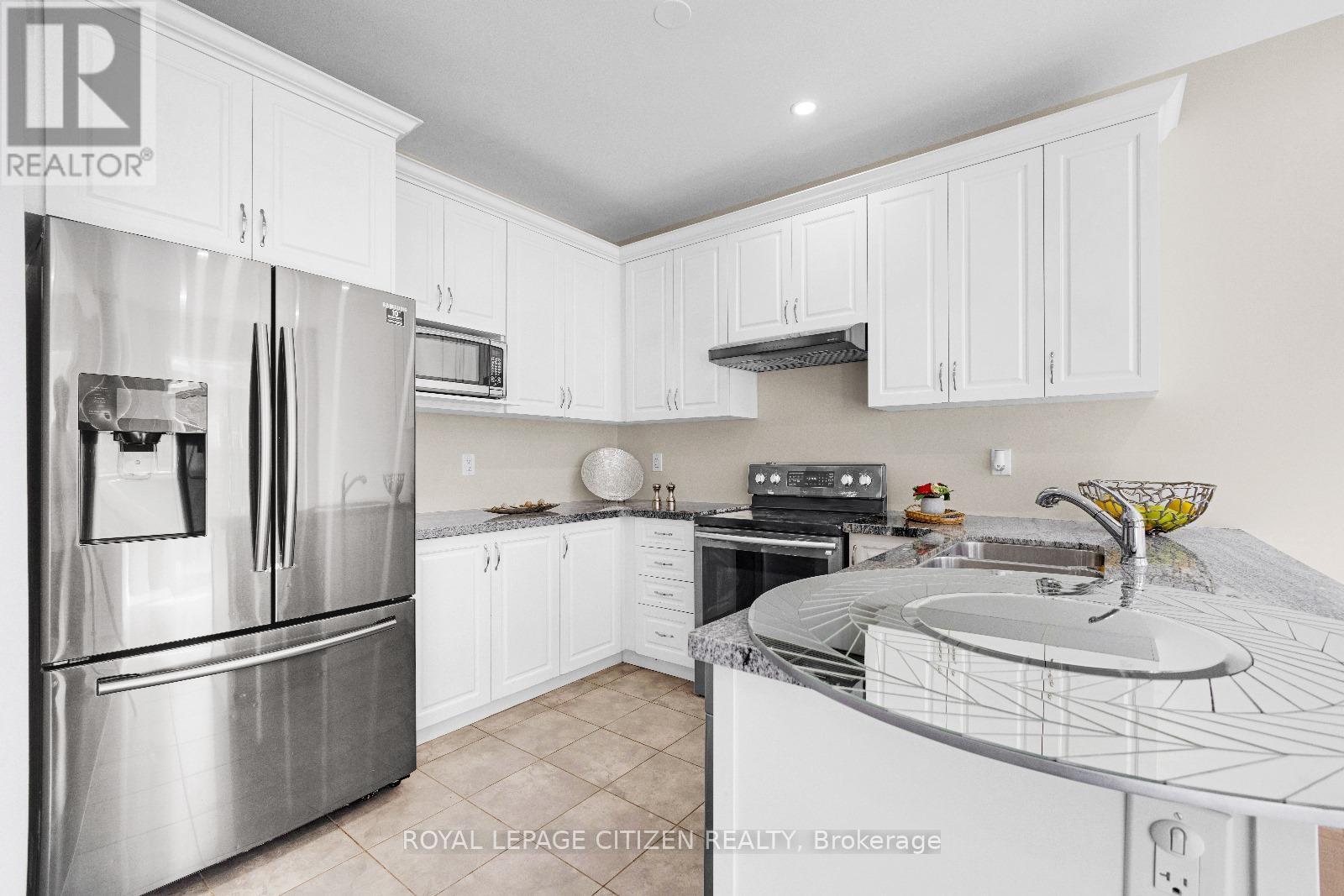 304 Buick Boulevard, Brampton, Ontario  L7A 4L8 - Photo 10 - W12601028