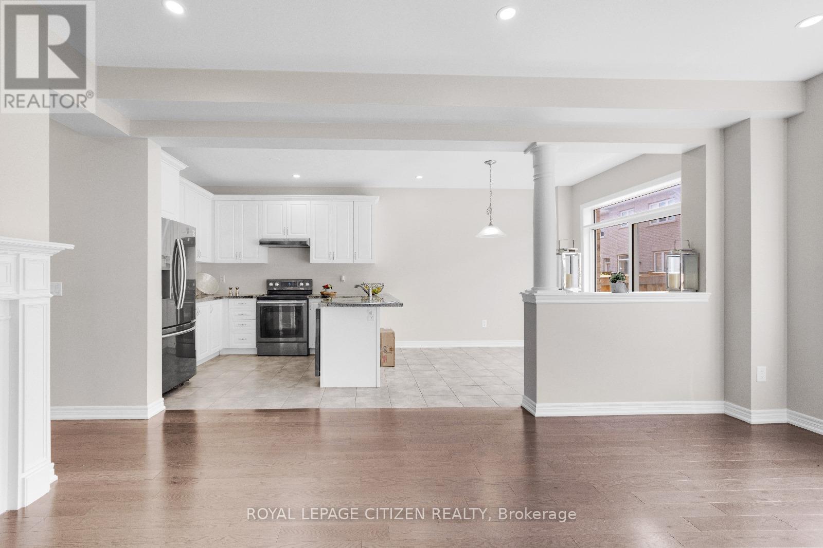 304 Buick Boulevard, Brampton, Ontario  L7A 4L8 - Photo 7 - W12601028