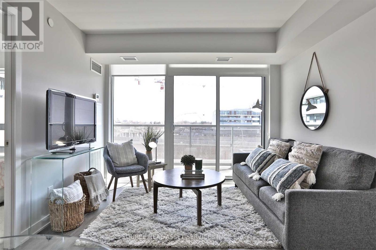 525 - 160 Flemington Road, Toronto, Ontario  M6A 0A9 - Photo 3 - W12601042