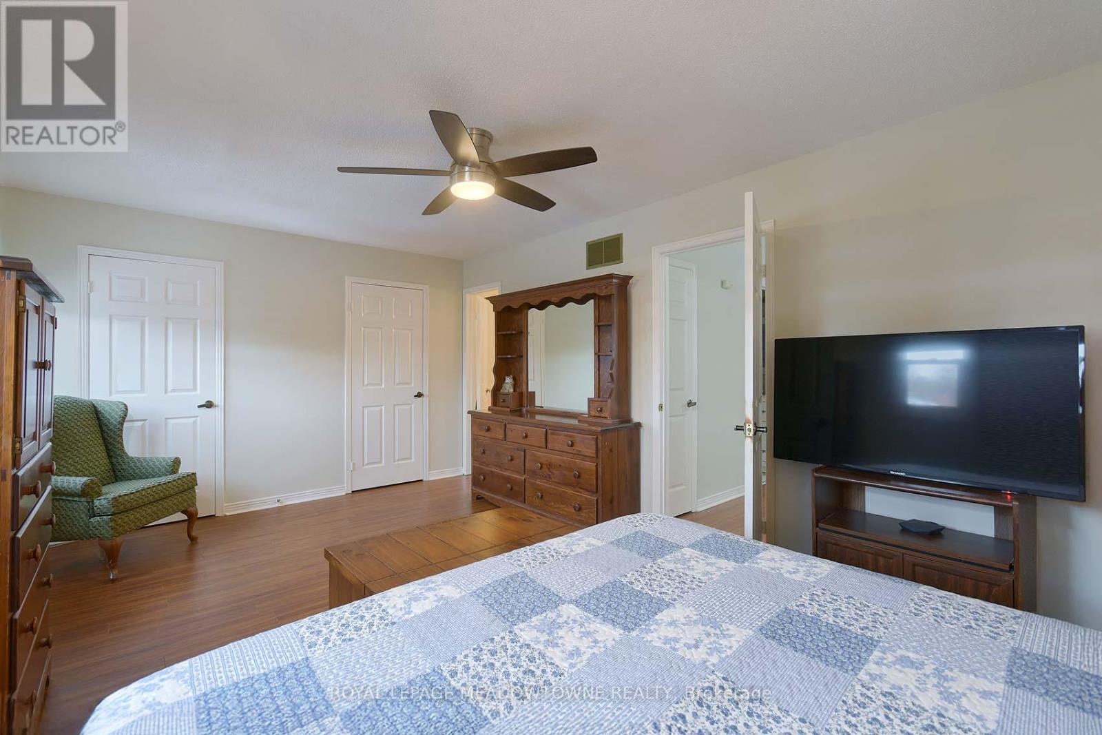 2374 Hargood Place, Mississauga, Ontario  L5M 3G2 - Photo 16 - W12601056