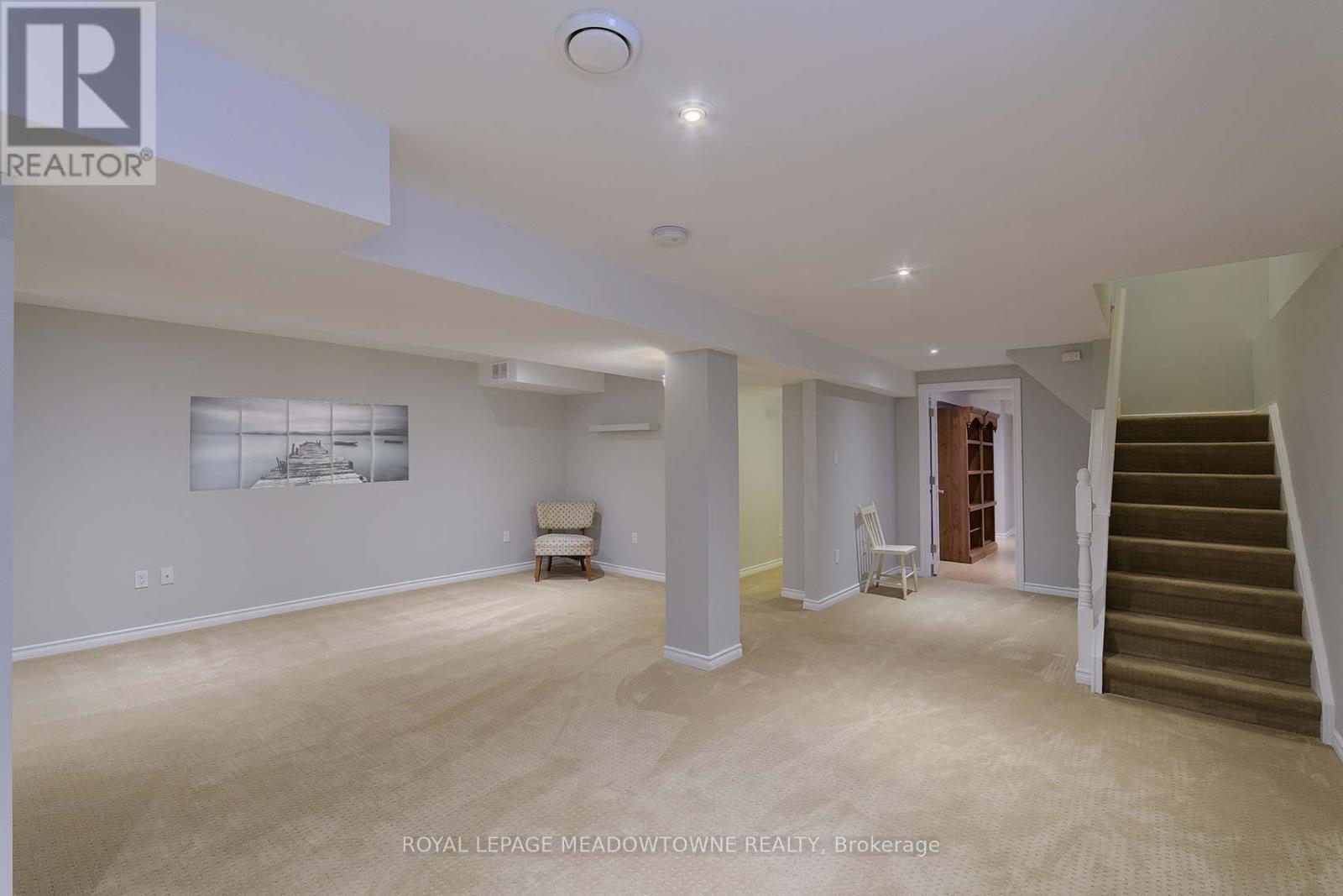 2374 Hargood Place, Mississauga, Ontario  L5M 3G2 - Photo 22 - W12601056