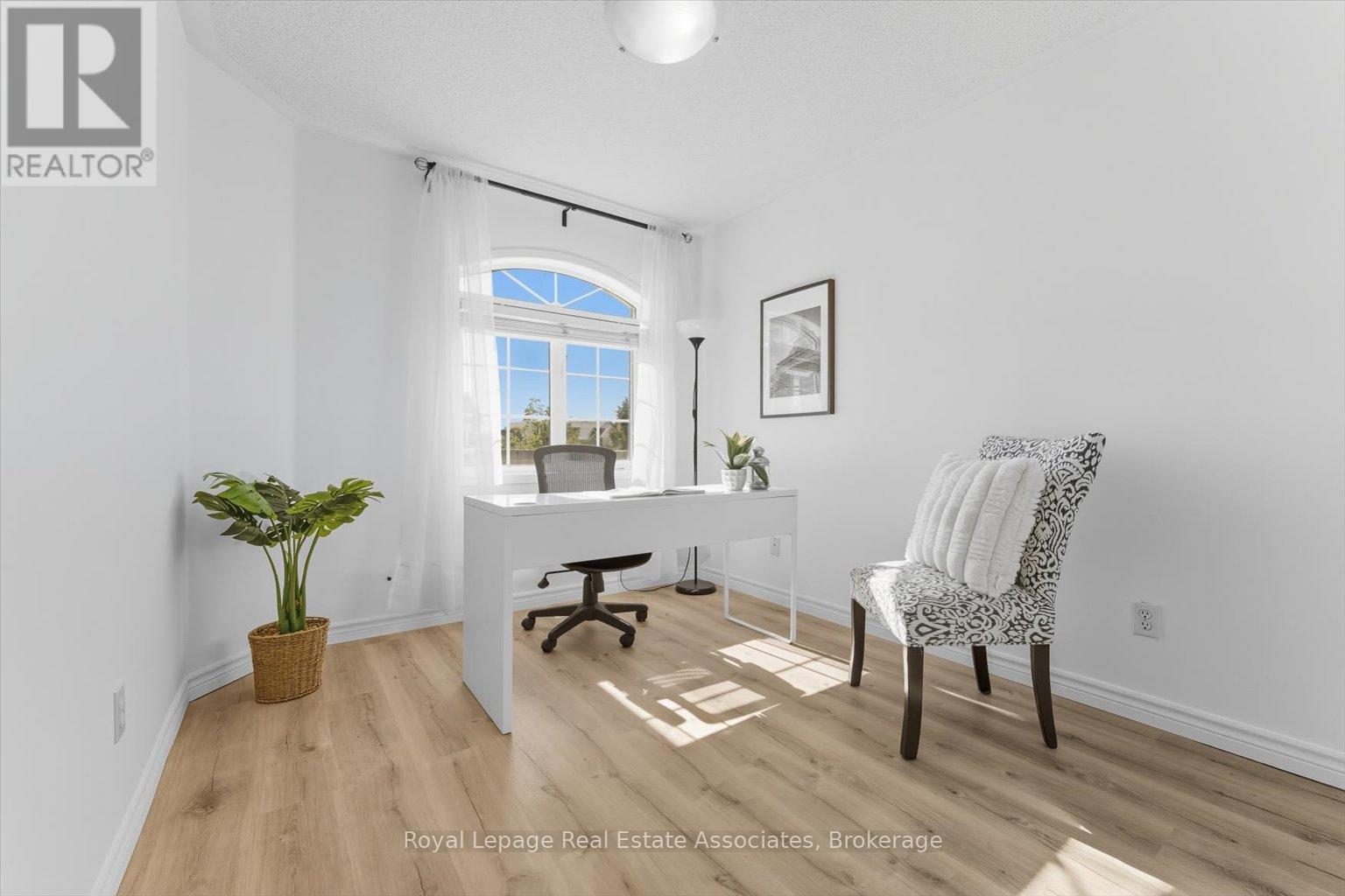 443 Stonetree Court, Mississauga, Ontario  L5B 4H3 - Photo 15 - W12601100