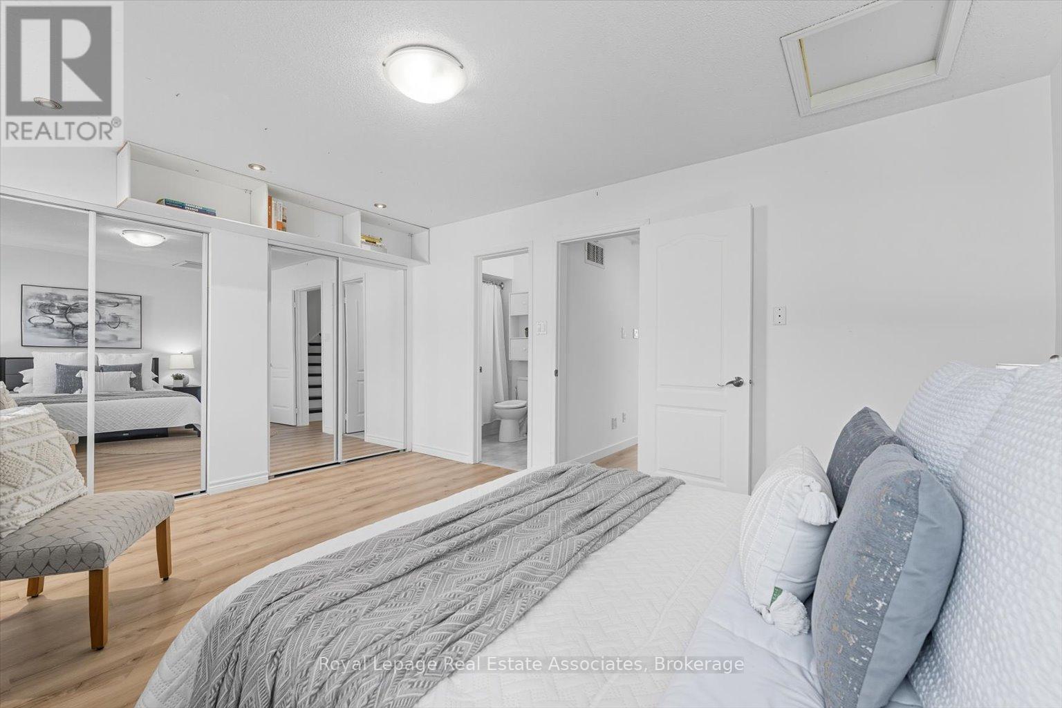 443 Stonetree Court, Mississauga, Ontario  L5B 4H3 - Photo 18 - W12601100