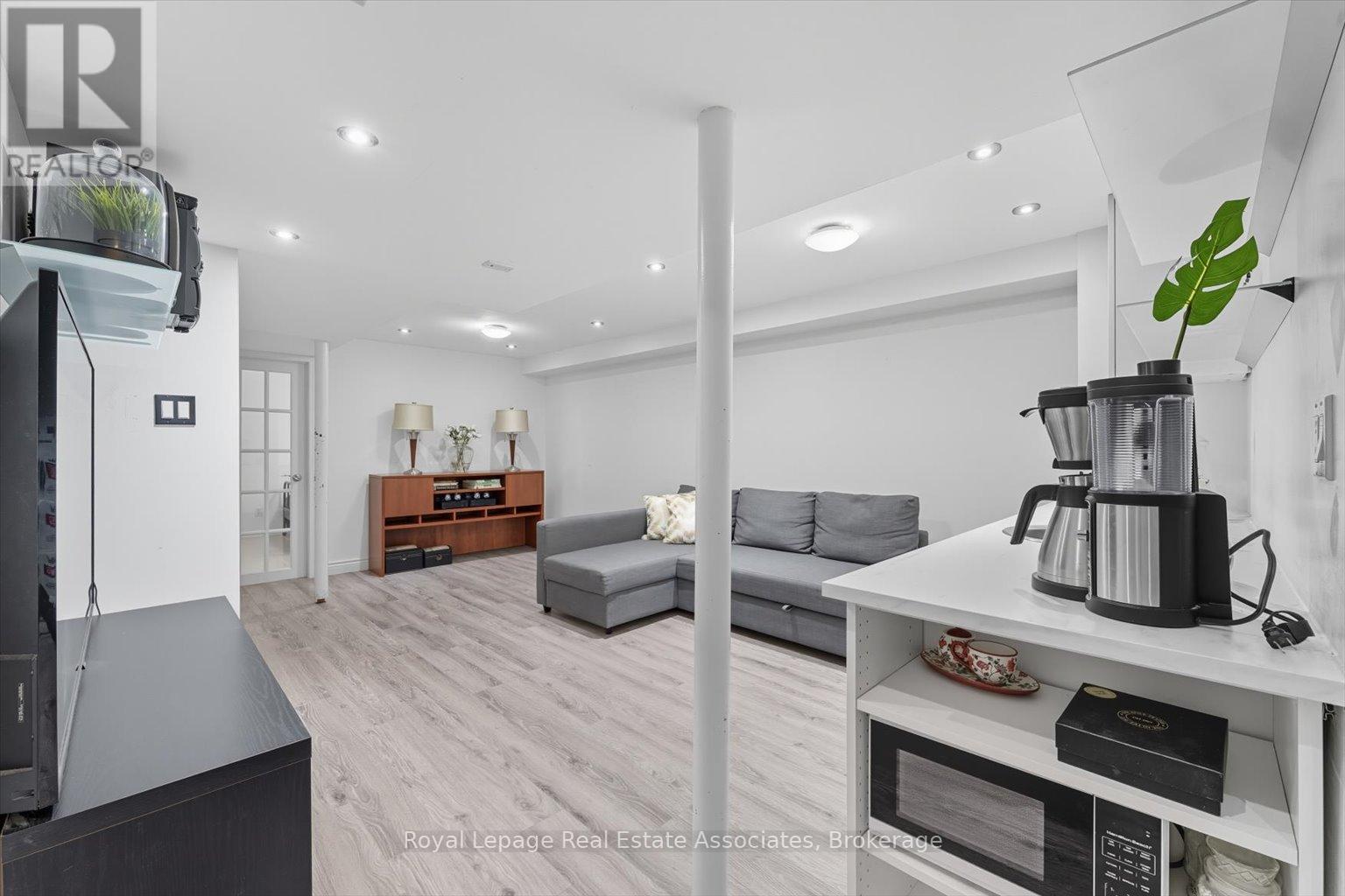 443 Stonetree Court, Mississauga, Ontario  L5B 4H3 - Photo 25 - W12601100