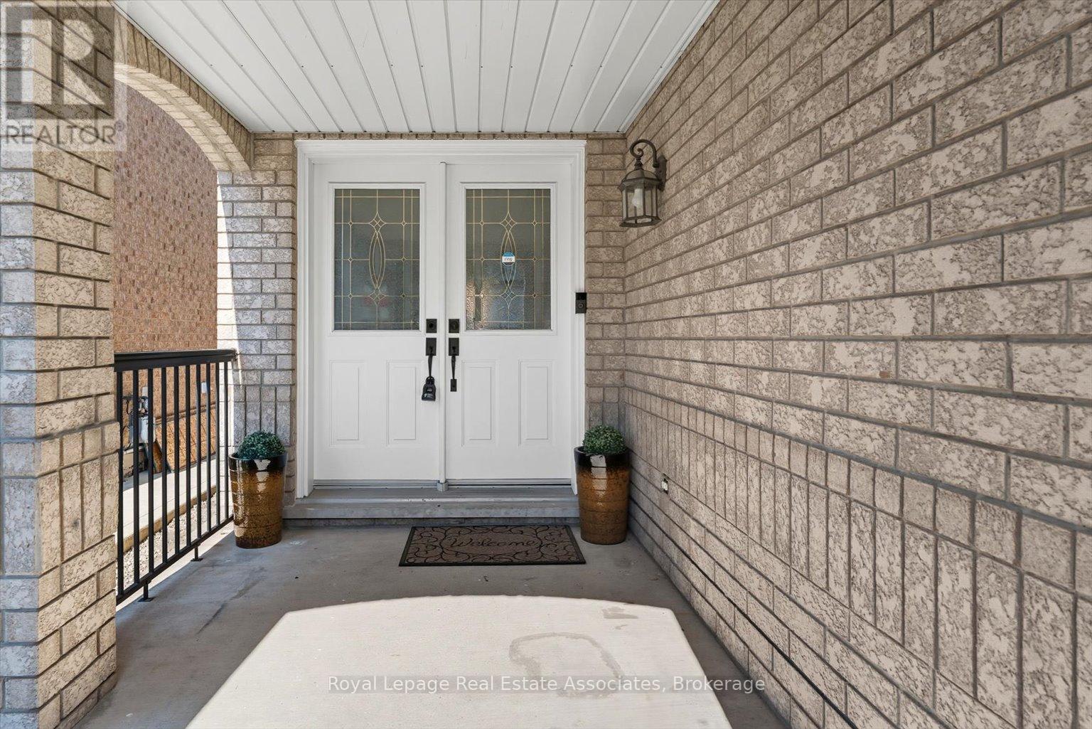 443 Stonetree Court, Mississauga, Ontario  L5B 4H3 - Photo 35 - W12601100