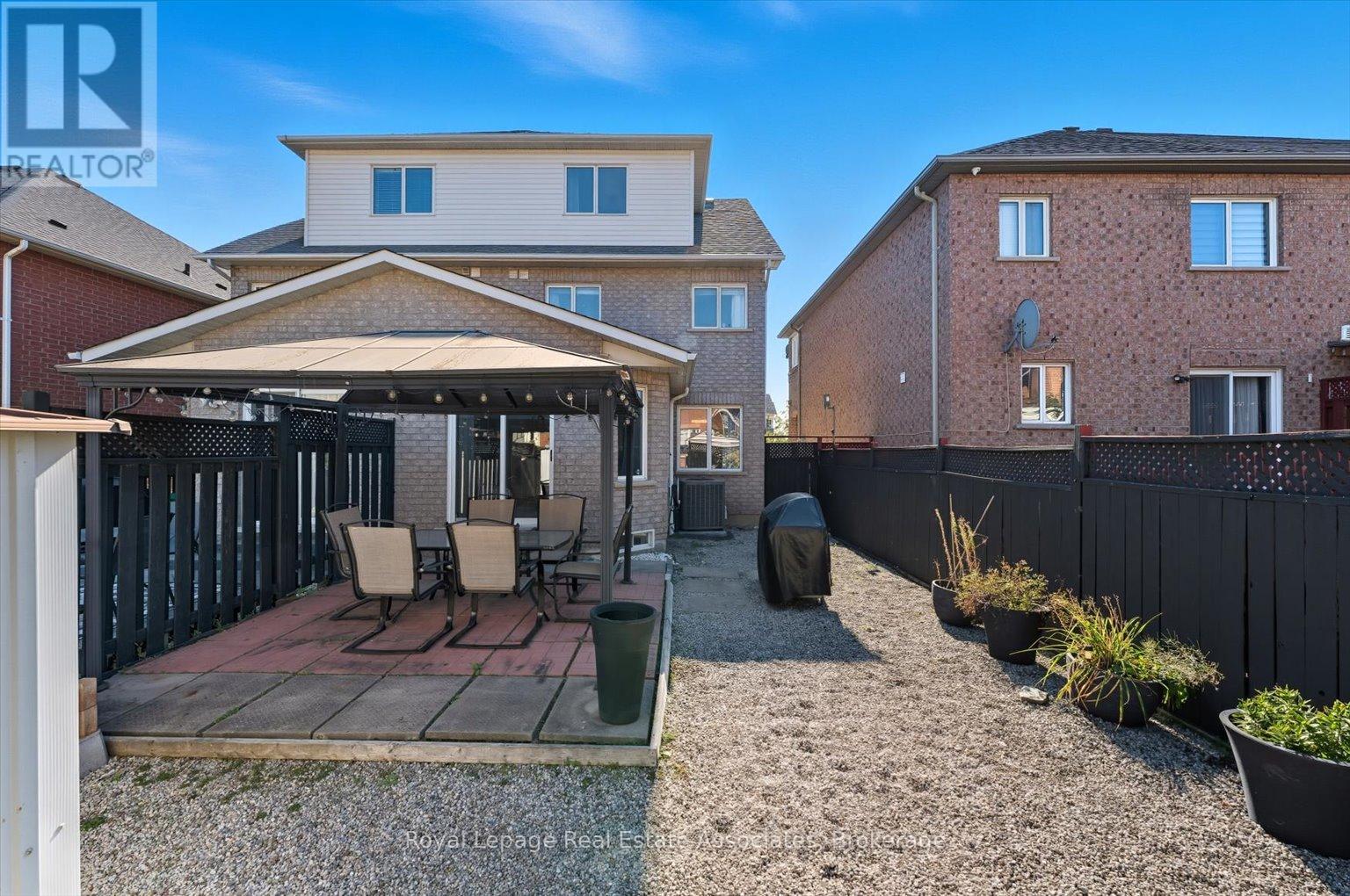 443 Stonetree Court, Mississauga, Ontario  L5B 4H3 - Photo 36 - W12601100