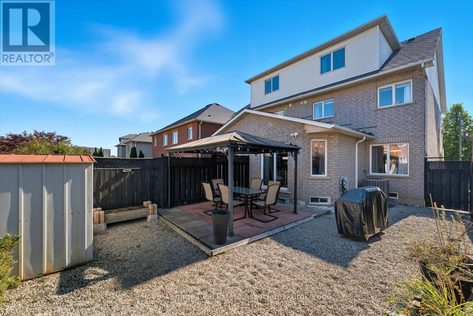 443 Stonetree Court, Mississauga, Ontario  L5B 4H3 - Photo 37 - W12601100