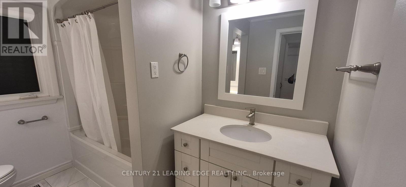 Main - 28 Amity Road W, Mississauga, Ontario  L5M 1P2 - Photo 18 - W12601114