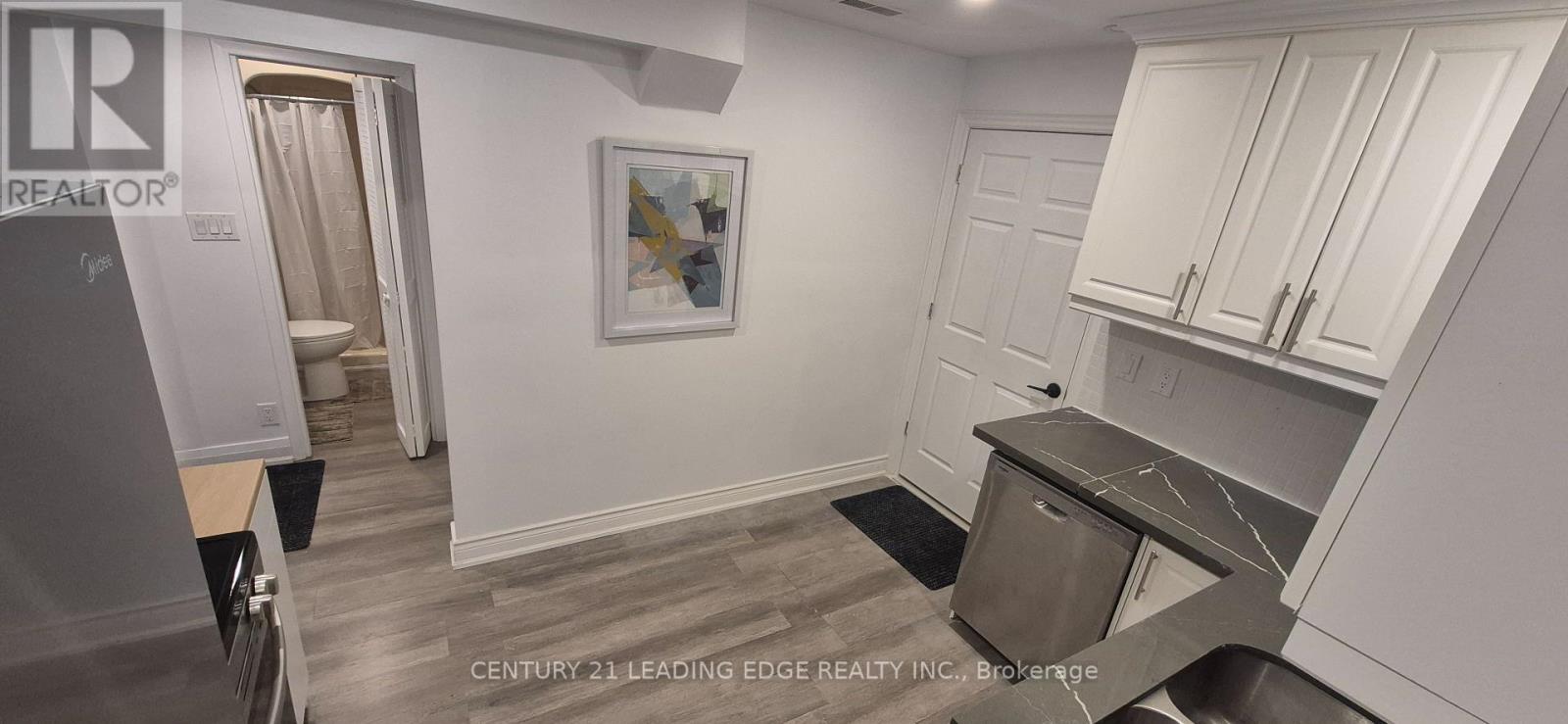 Main - 28 Amity Road W, Mississauga, Ontario  L5M 1P2 - Photo 7 - W12601114