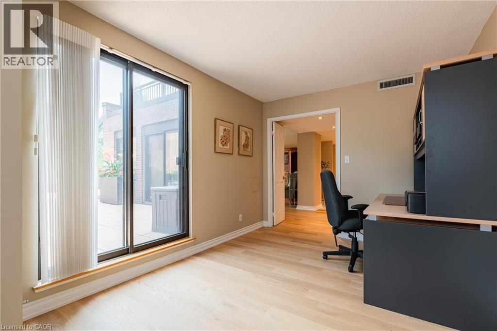 100 Lakeshore Road E Unit# 710, Oakville, Ontario  L6J 6M9 - Photo 17 - 40792373