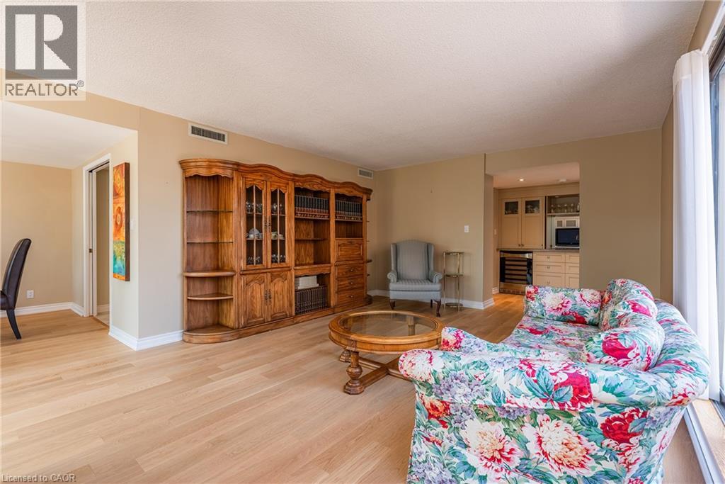 100 Lakeshore Road E Unit# 710, Oakville, Ontario  L6J 6M9 - Photo 8 - 40792373