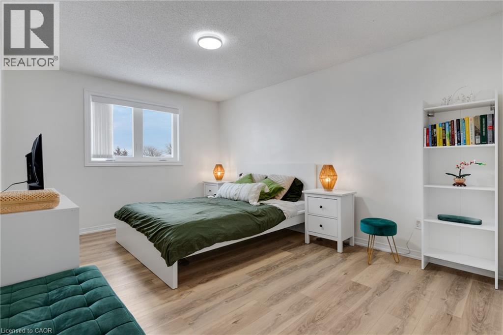 225 Thornbird Place, Waterloo, Ontario N2T 2P1 - Photo 24 - 40792285