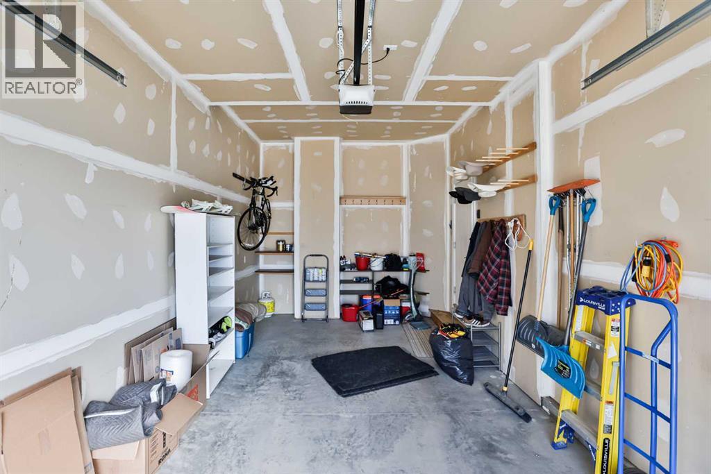 2, 77 Aquitania Circle W, Lethbridge, Alberta  T1J 5M5 - Photo 29 - A2258936