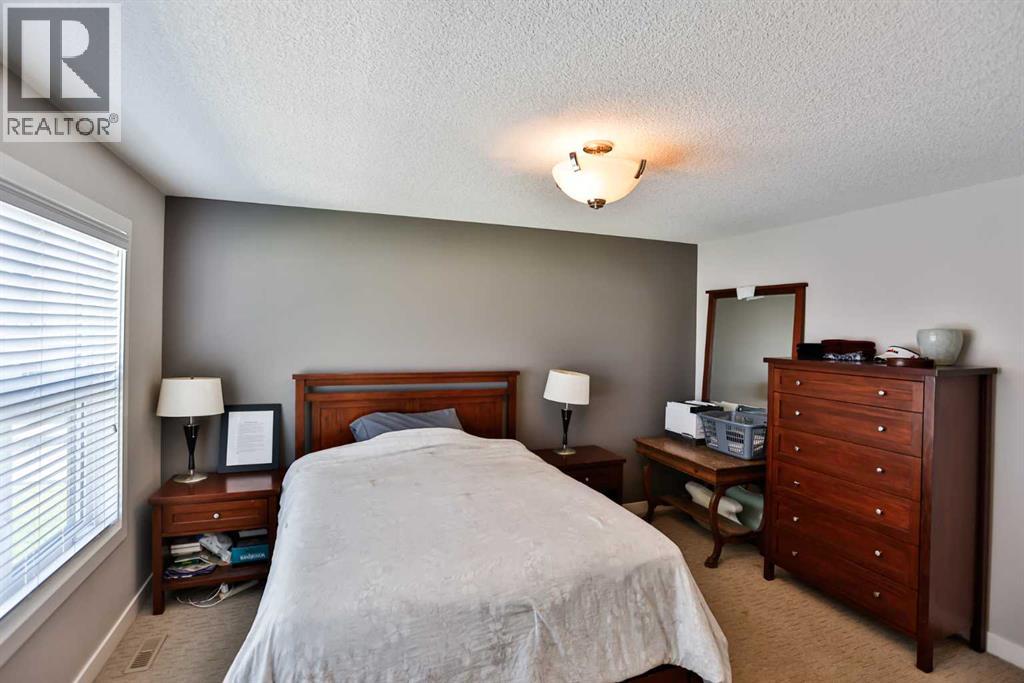 2, 77 Aquitania Circle W, Lethbridge, Alberta  T1J 5M5 - Photo 20 - A2258936