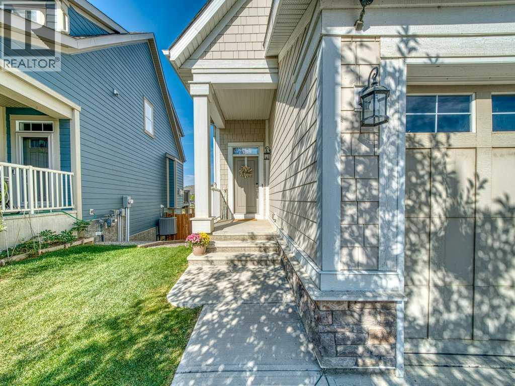 34 Riviera View, Cochrane, Alberta  T4C 0Y7 - Photo 4 - A2258579