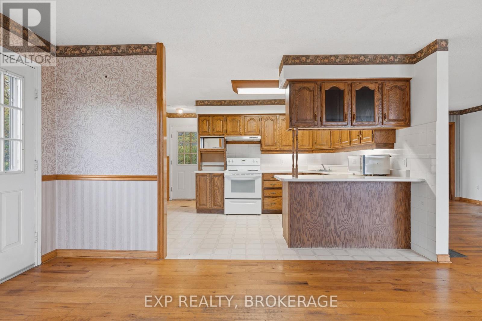 6392 Perth Road, Frontenac, Ontario  K0H 2L0 - Photo 10 - X12601148