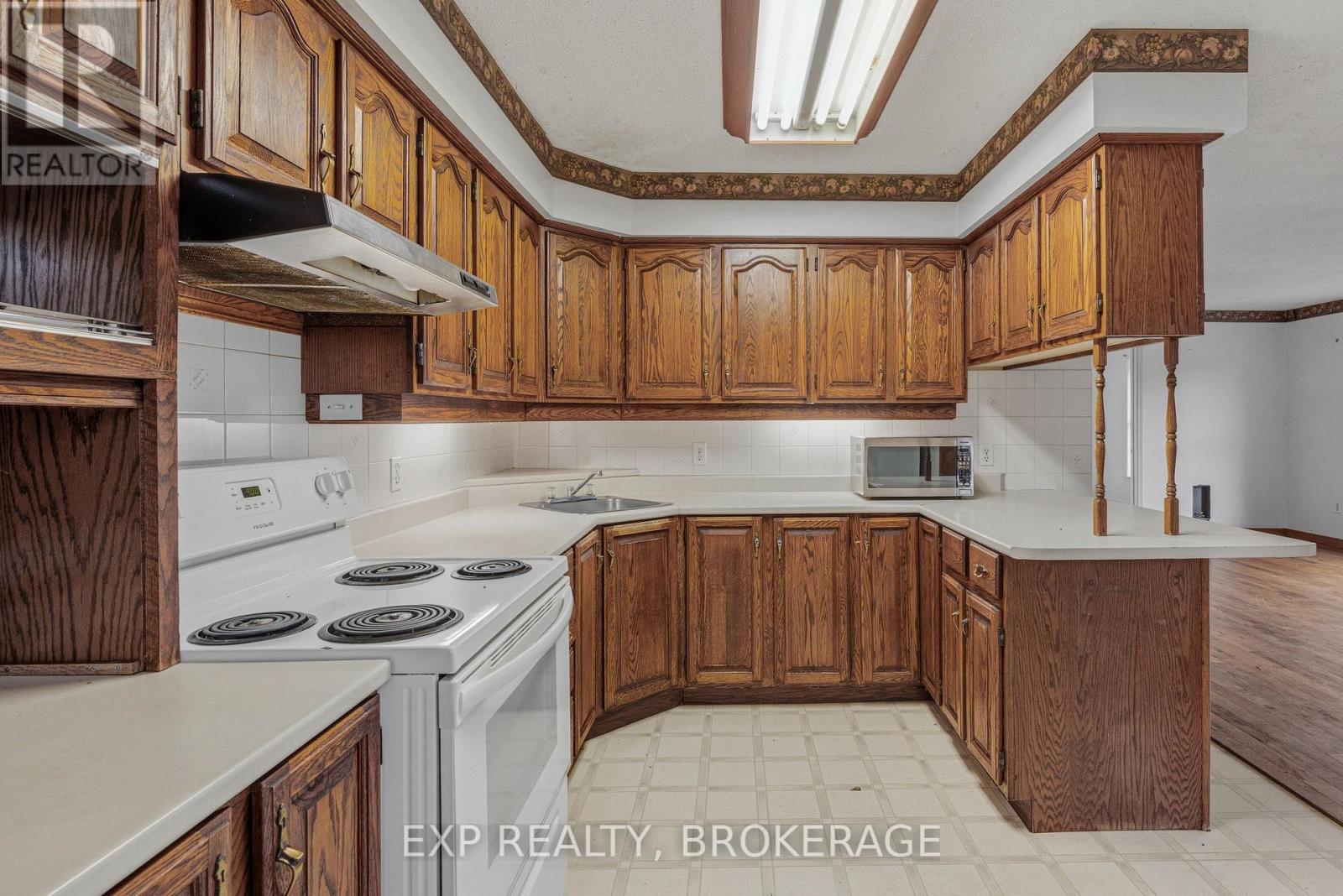 6392 Perth Road, Frontenac, Ontario  K0H 2L0 - Photo 11 - X12601148