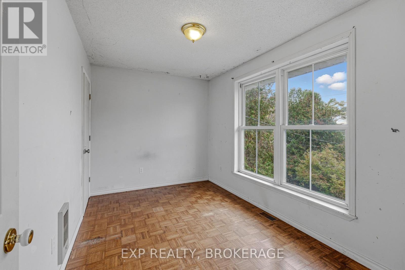 6392 Perth Road, Frontenac, Ontario  K0H 2L0 - Photo 15 - X12601148