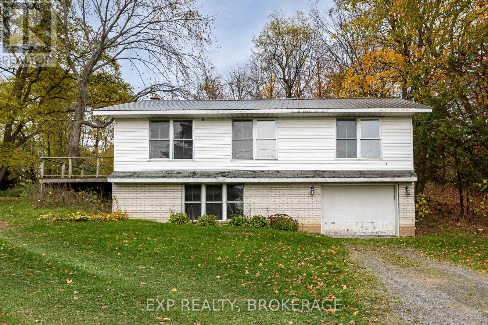 6392 Perth Road, Frontenac, Ontario  K0H 2L0 - Photo 2 - X12601148