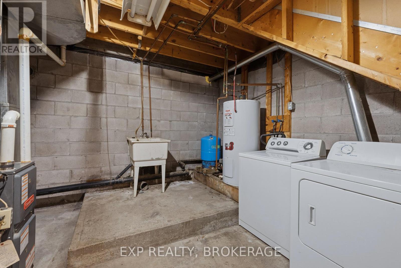 6392 Perth Road, Frontenac, Ontario  K0H 2L0 - Photo 24 - X12601148