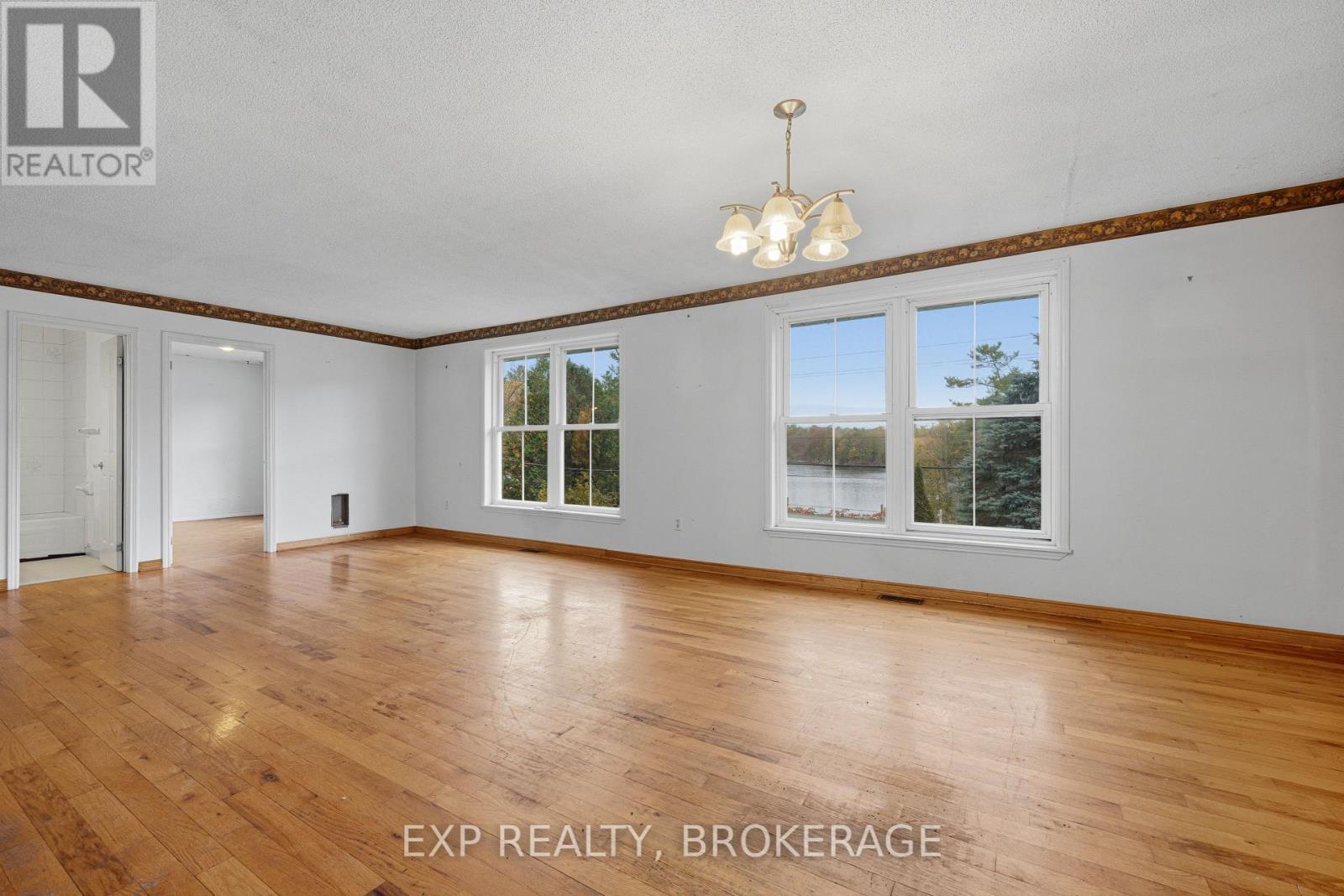 6392 Perth Road, Frontenac, Ontario  K0H 2L0 - Photo 6 - X12601148