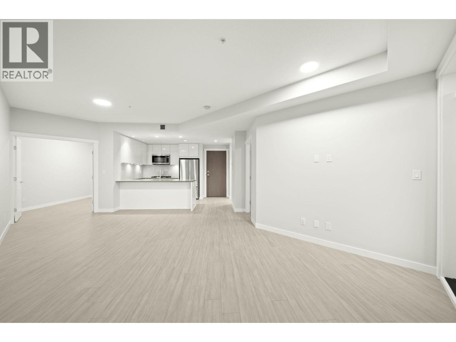 301 2632 Library Lane, North Vancouver, British Columbia  V7J 0B8 - Photo 5 - R3071539