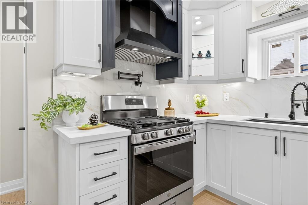 257 Broadway Avenue, Hamilton, Ontario  L8S 2W7 - Photo 9 - 40792376