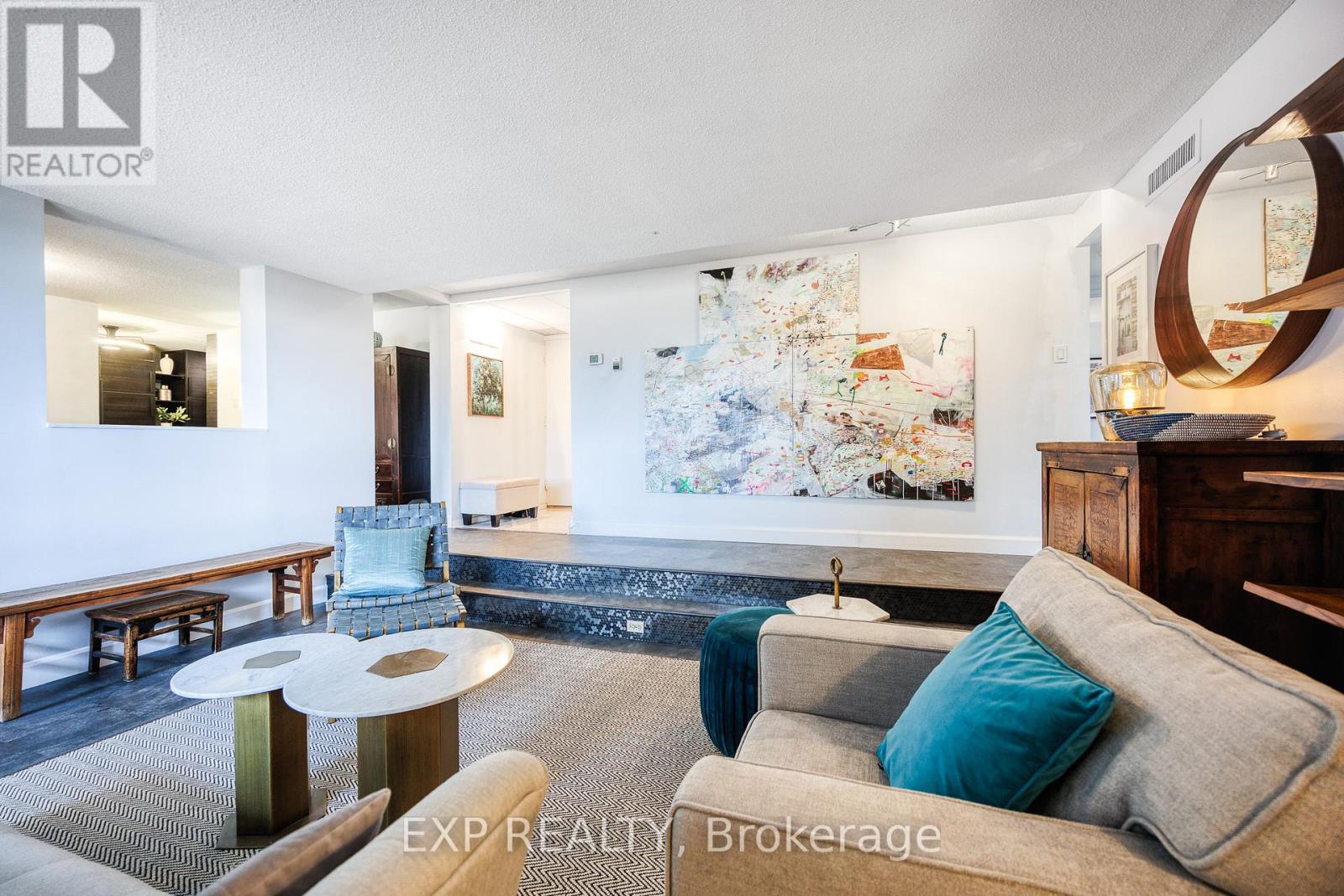 1003 - 373 Laurier Avenue E, Ottawa, Ontario  K1N 8X6 - Photo 7 - X12310325