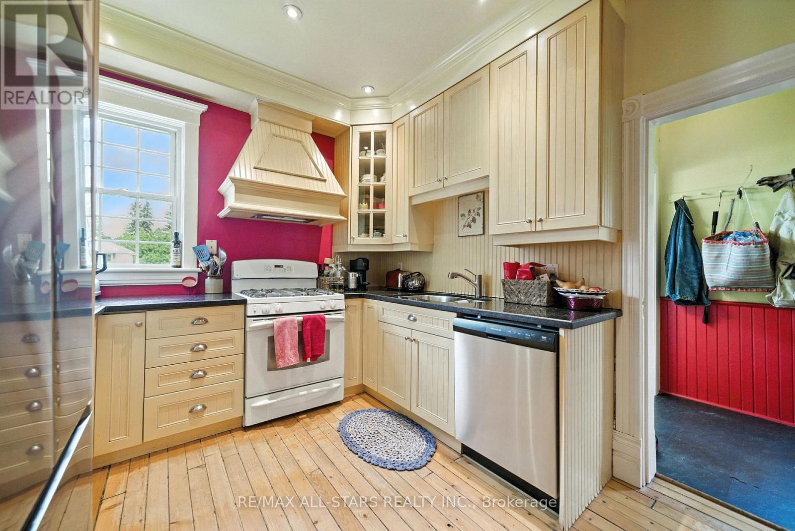 10987 Simcoe Street, Kawartha Lakes, Ontario  L0C 1H0 - Photo 6 - X12601266