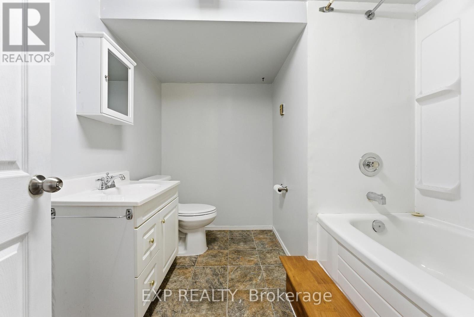 11 Concession Road, Quinte West, Ontario K0K 2C0 - Photo 31 - X12601344