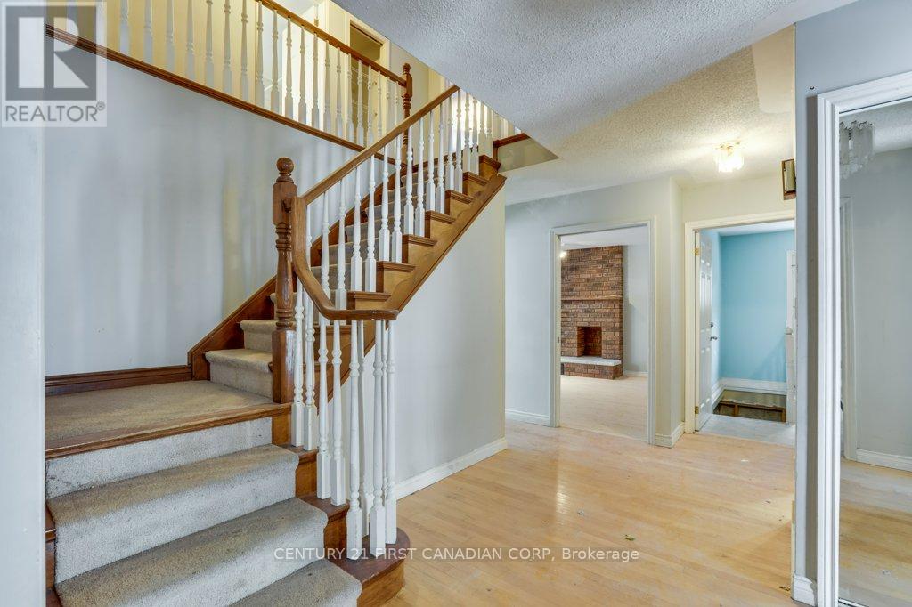 14 Donnybrook Road, London North, Ontario  N5X 3C8 - Photo 6 - X12601226