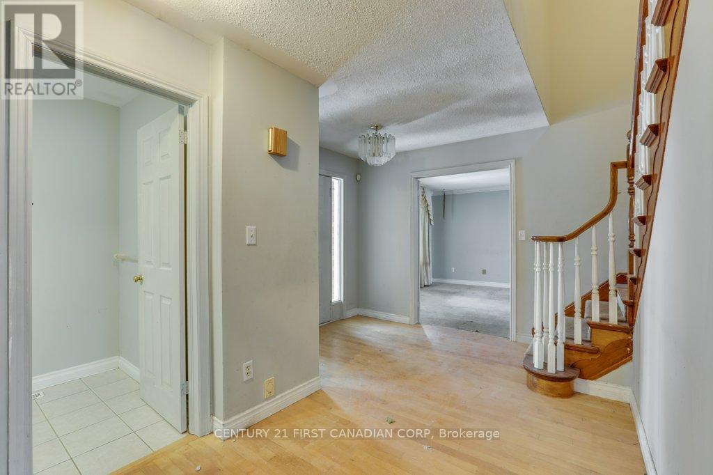 14 Donnybrook Road, London North, Ontario  N5X 3C8 - Photo 7 - X12601226