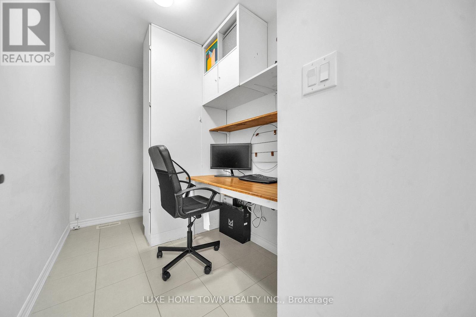 26 Gibbs Way, Centre Wellington, Ontario N1M 0G7 - Photo 24 - X12601068