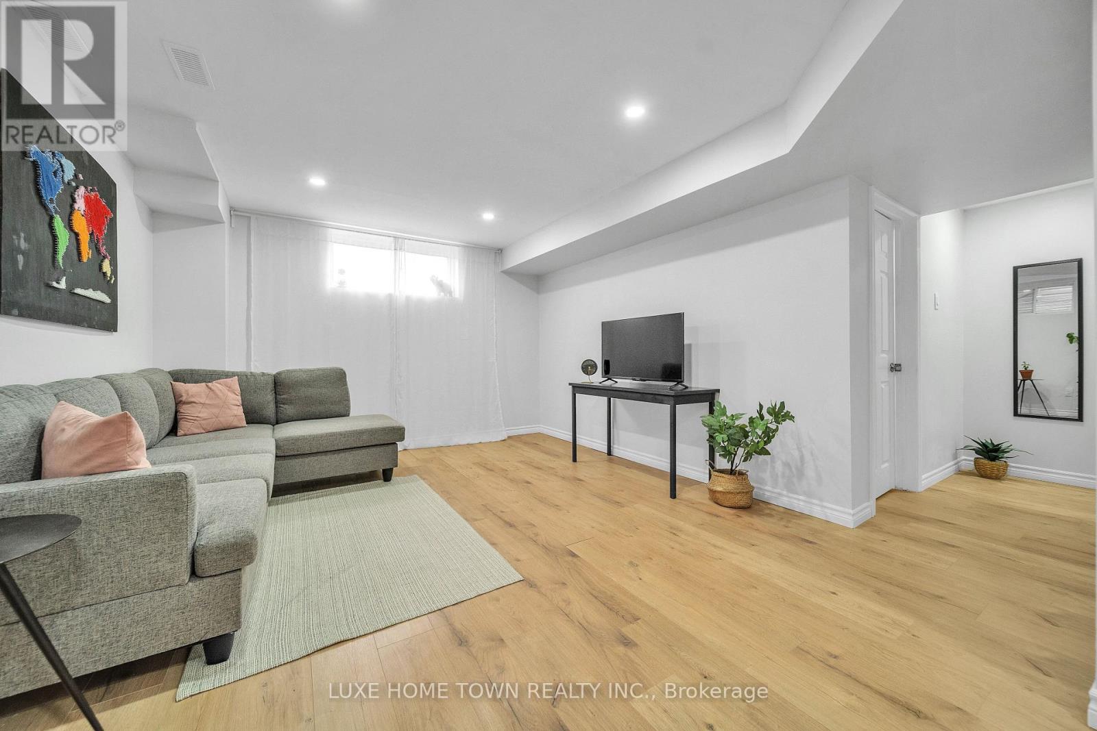 26 Gibbs Way, Centre Wellington, Ontario N1M 0G7 - Photo 32 - X12601068