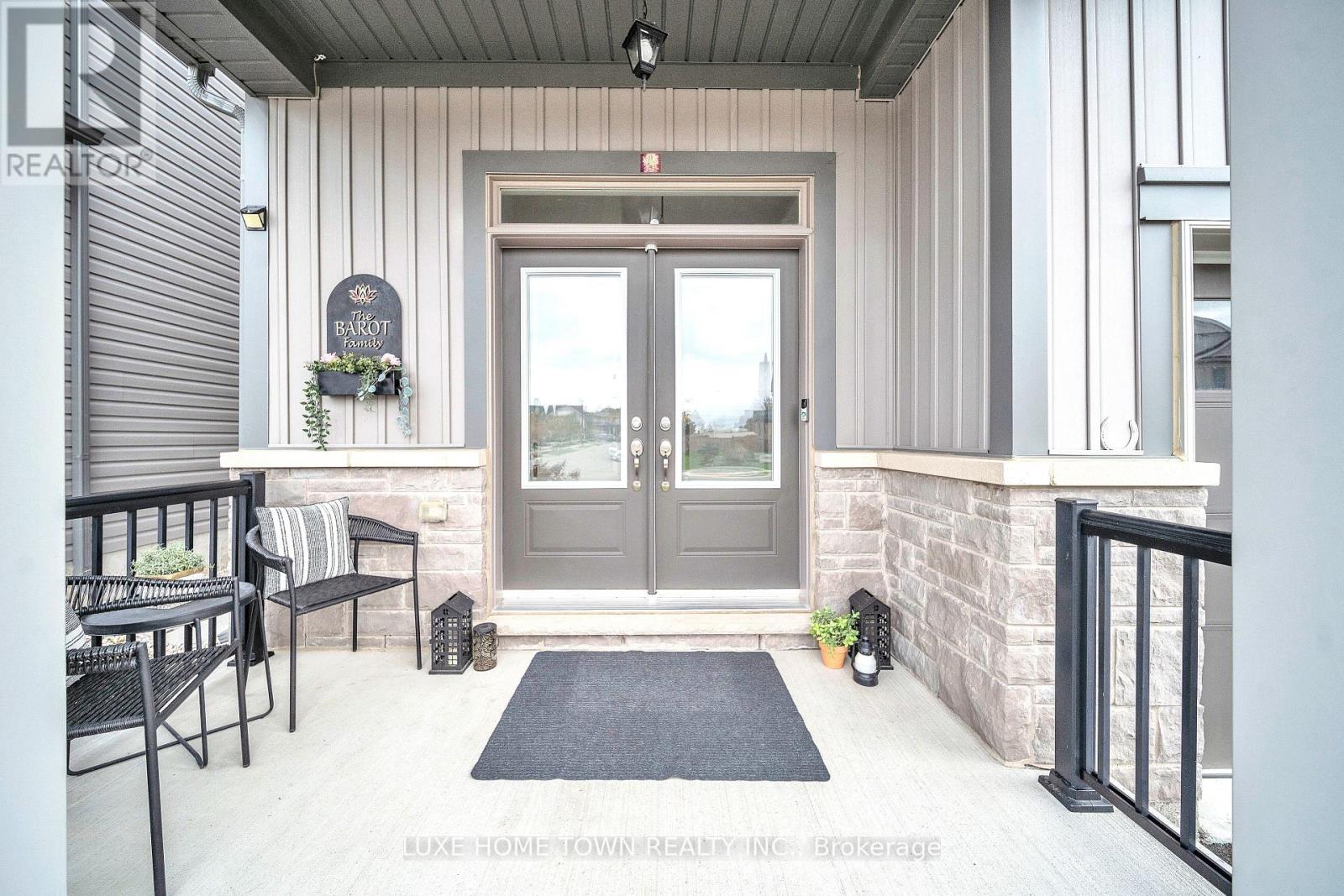 26 Gibbs Way, Centre Wellington, Ontario N1M 0G7 - Photo 4 - X12601068